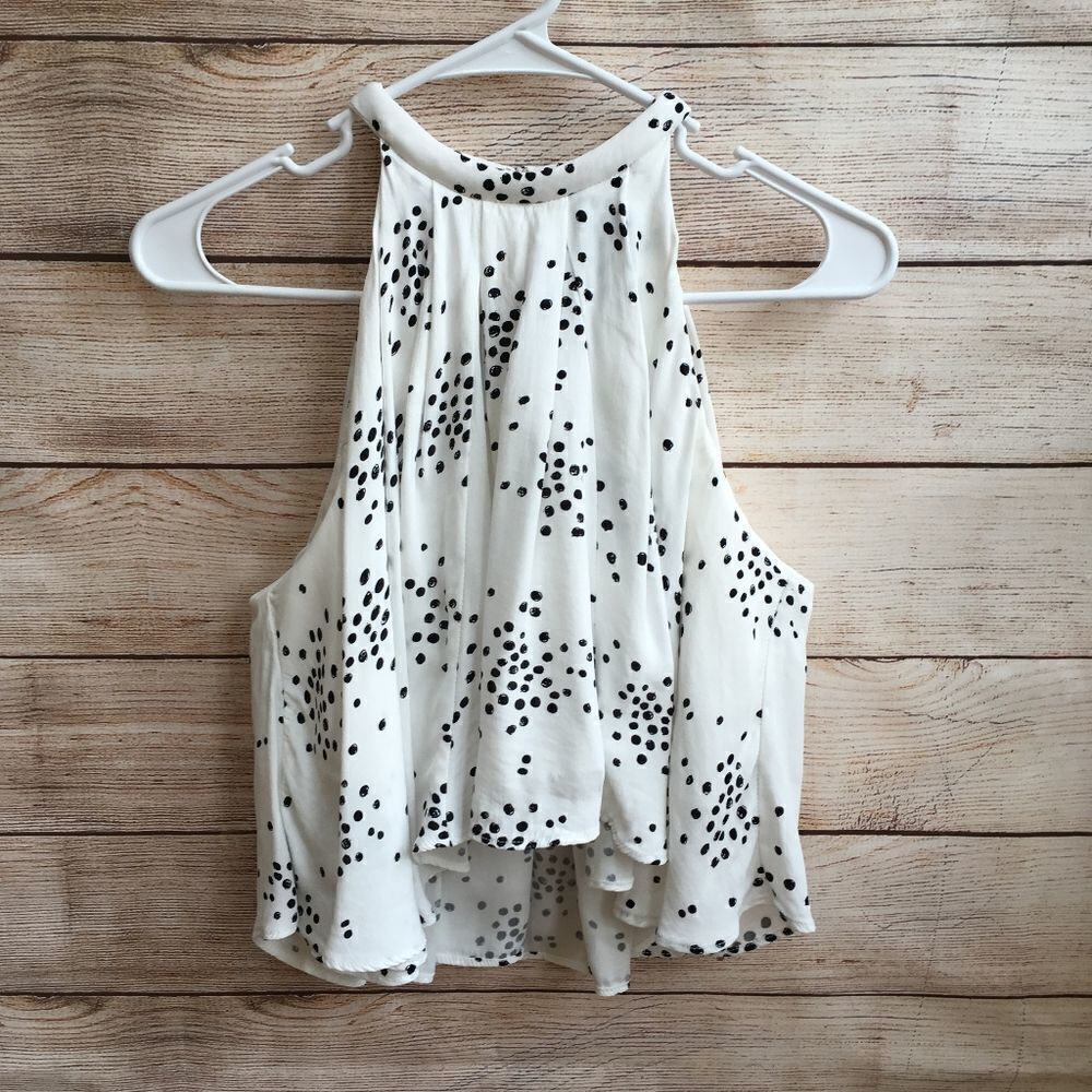C/MEO COLLECTIVE TOP IN‎ WHITE WITH BLACK POLKA DOTS
